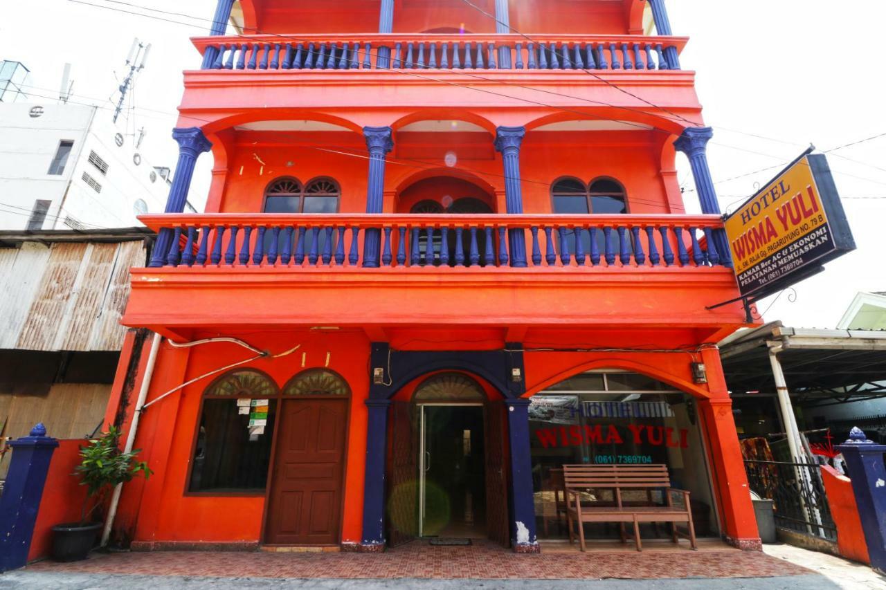 Wisma Yuli Syariah Hotel Medan Exterior photo