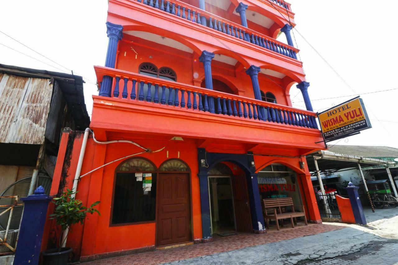 Wisma Yuli Syariah Hotel Medan Exterior photo
